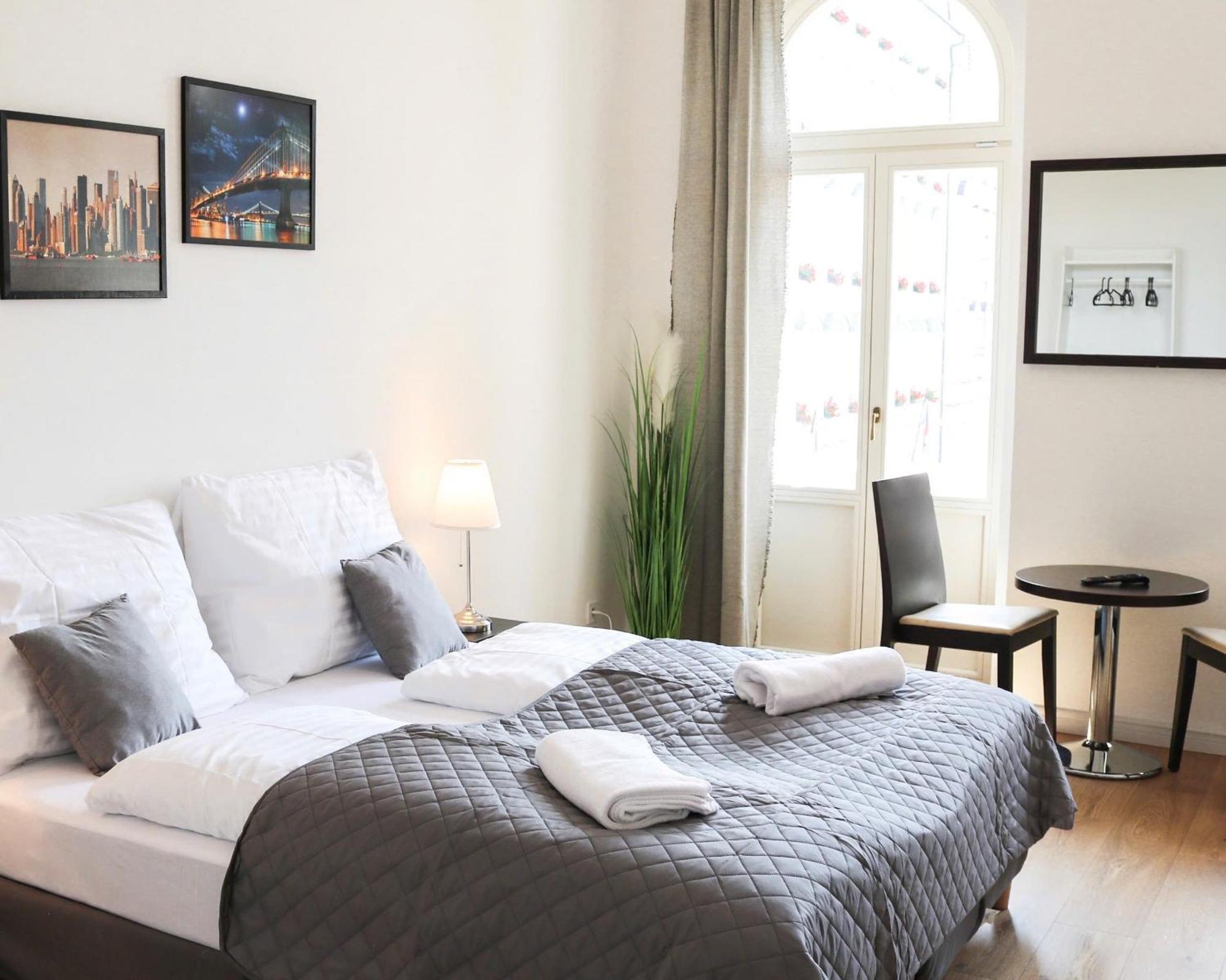 Rose Suites And Rooms Prague Exterior photo