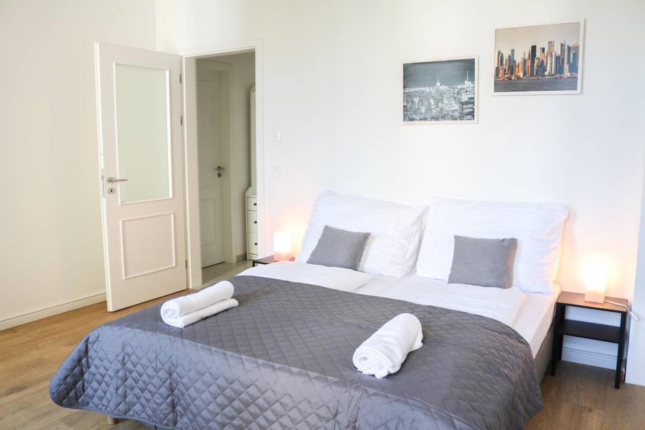 Rose Suites And Rooms Prague Exterior photo