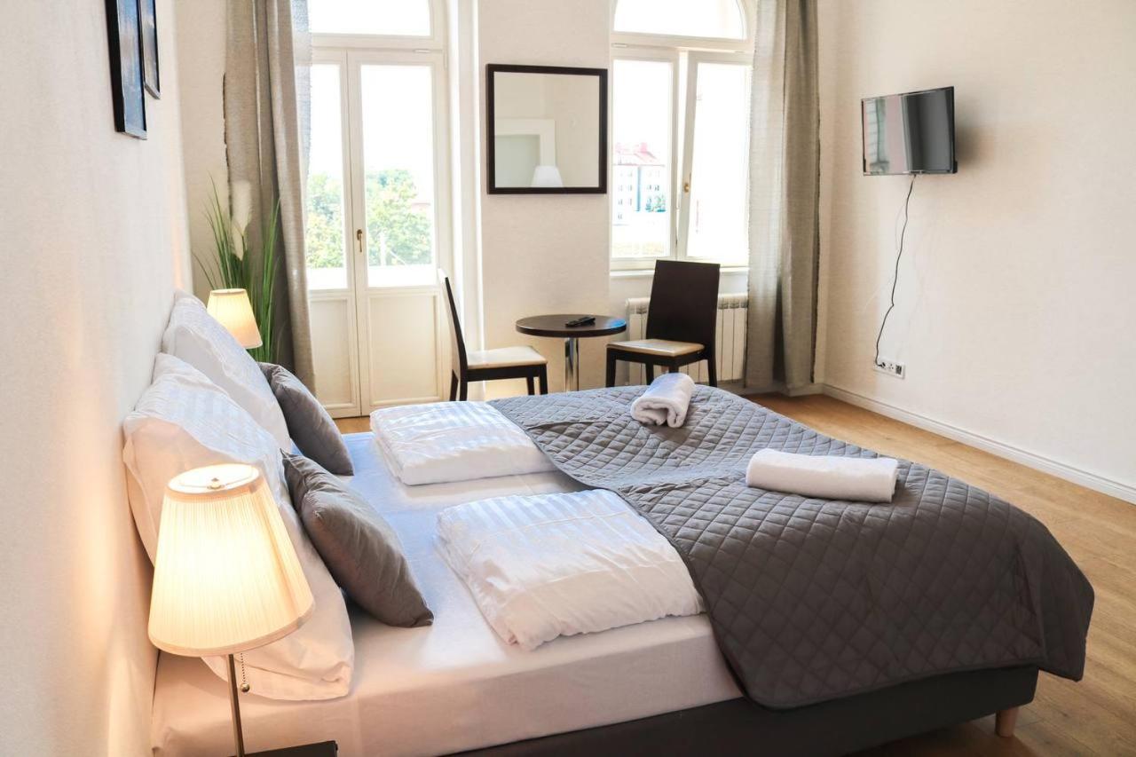 Rose Suites And Rooms Prague Exterior photo