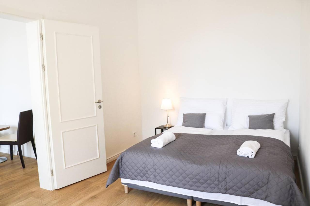 Rose Suites And Rooms Prague Exterior photo